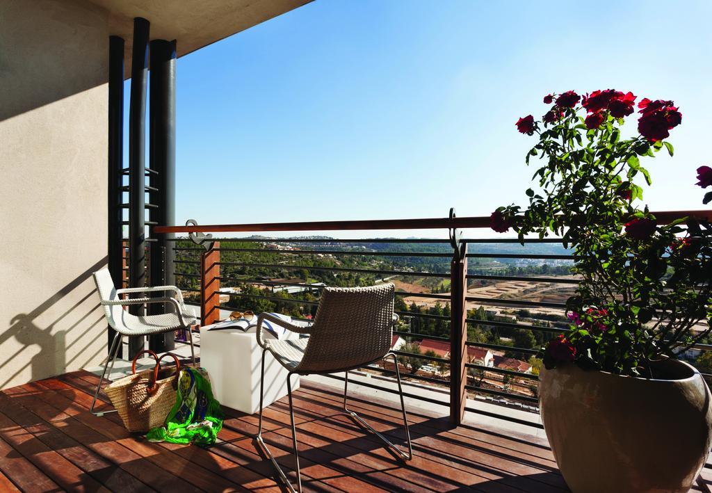 Cramim By Isrotel Exclusive Kiryat Anavim Eksteriør billede A balcony