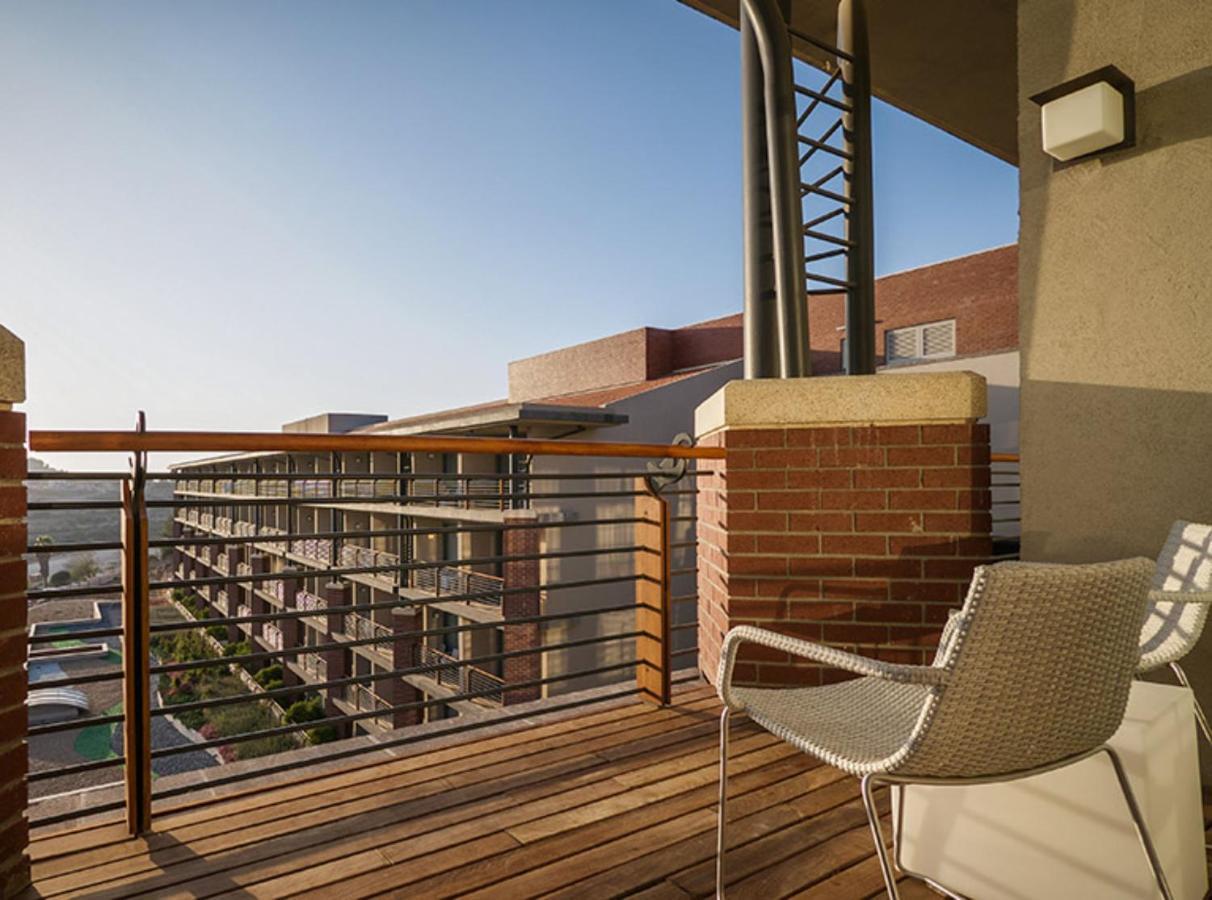 Cramim By Isrotel Exclusive Kiryat Anavim Eksteriør billede A typical balcony at the new residence hall