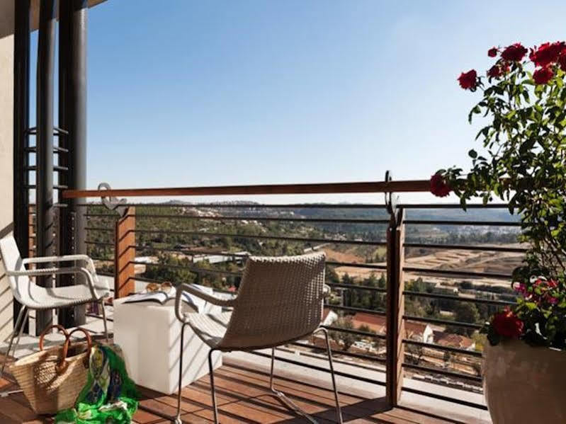 Cramim By Isrotel Exclusive Kiryat Anavim Eksteriør billede A balcony