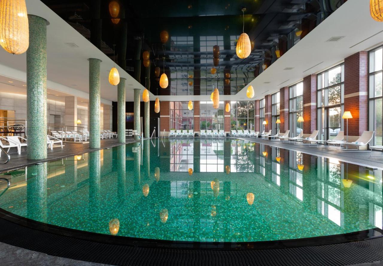Cramim By Isrotel Exclusive Kiryat Anavim Eksteriør billede The swimming pool at the Mandarin Oriental