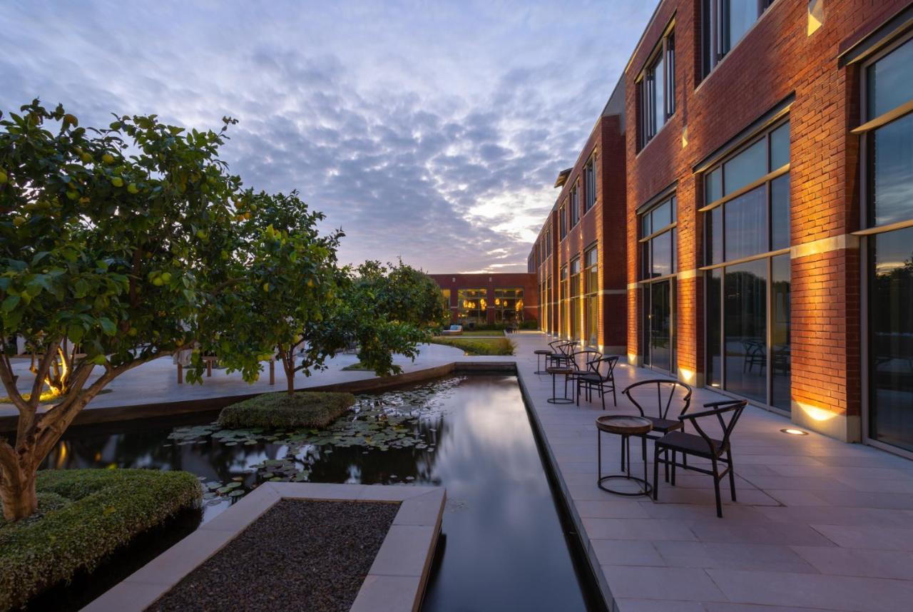 Cramim By Isrotel Exclusive Kiryat Anavim Eksteriør billede The courtyard at the Center for BrainHealth