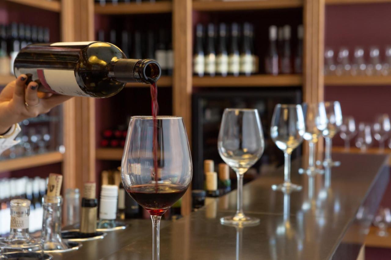 Cramim By Isrotel Exclusive Kiryat Anavim Eksteriør billede Wine tasting at a winery